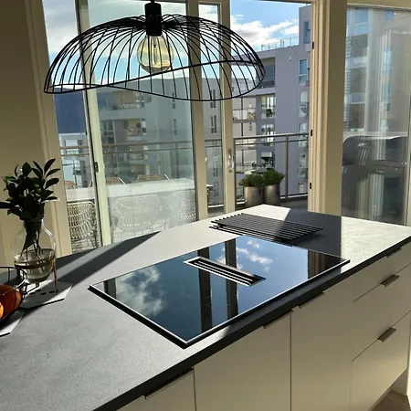 Lägenhet Toppleilighet Med Utsikt, Sentralt I Alesund! Ålesund