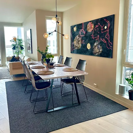 Toppleilighet Med Utsikt, Sentralt I Alesund! *
