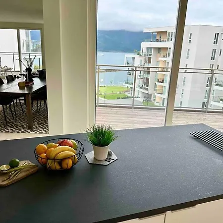 Apartment Toppleilighet Med Utsikt, Sentralt I Alesund! Alesund