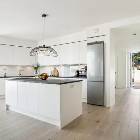 Toppleilighet Med Utsikt, Sentralt I Alesund! Apartment