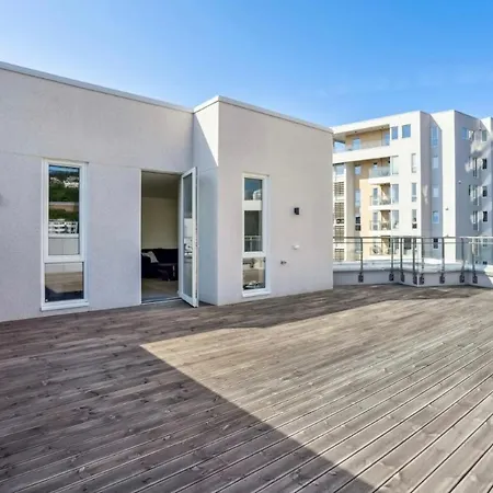 Toppleilighet Med Utsikt, Sentralt I Alesund! * Alesund